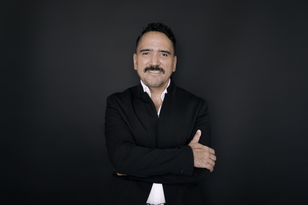 Dr Omar Cabrera. Cirujano Plastico en Tijuana MX (1)-min